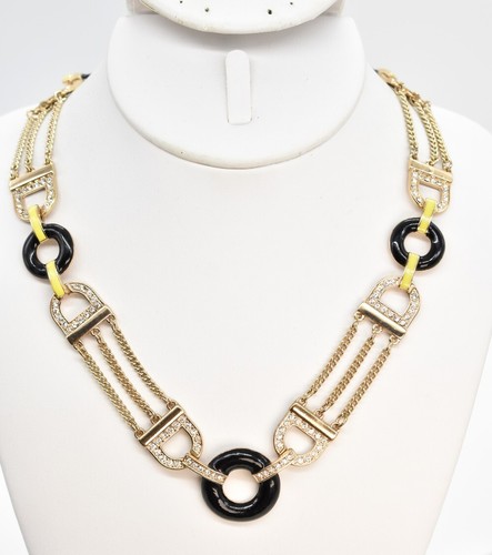 Mark brand gold p - mark, gold-p